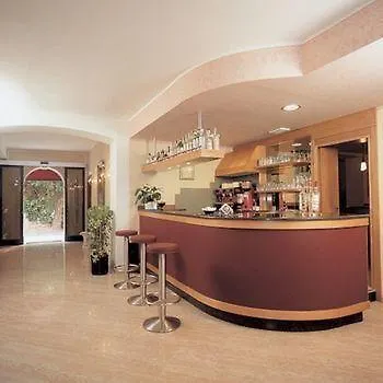 酒店 Panorama Ristorante ***s